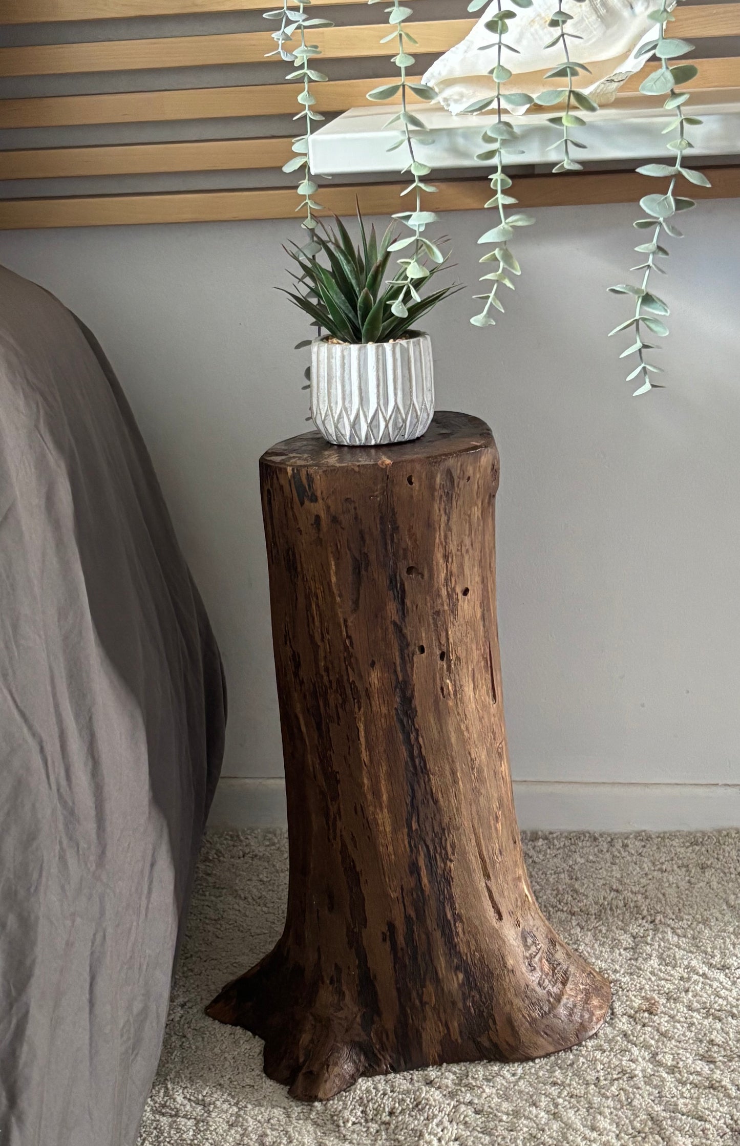 Chevet en bois, bout de canapé