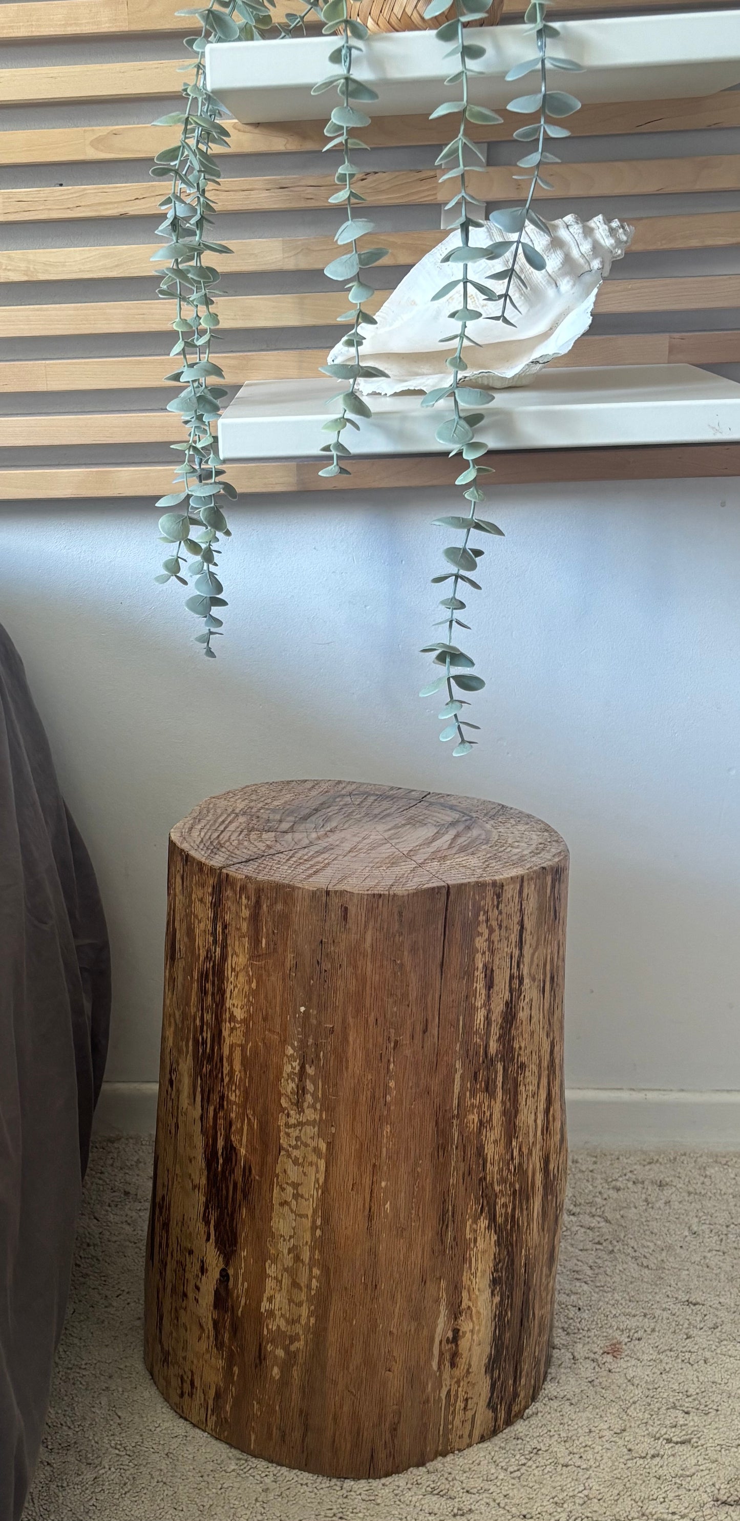 Chevet en bois, bout de canapé